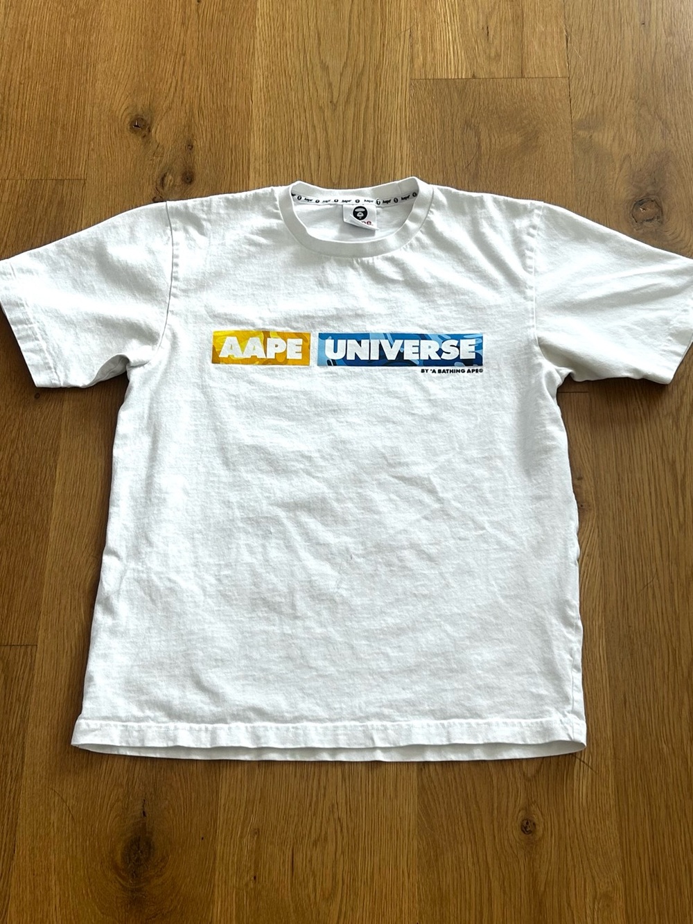 AAPE by A Bathing Ape AAPE Universal White Graphic T-Shirt Mens Small